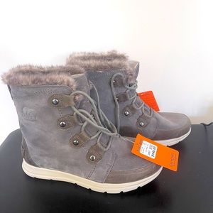 Brand new waterproof Sorel Joan boots